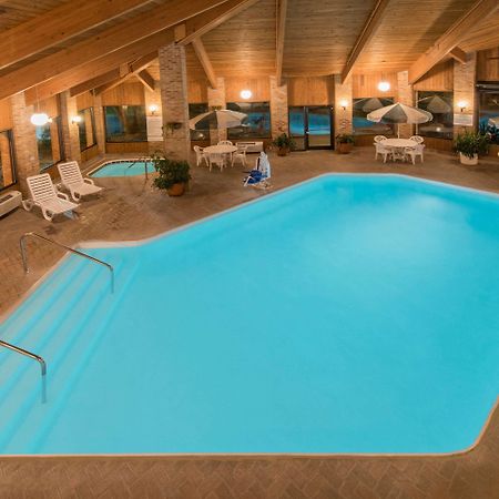 Days Inn By Wyndham Вустер Экстерьер фото