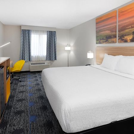 Days Inn By Wyndham Вустер Экстерьер фото
