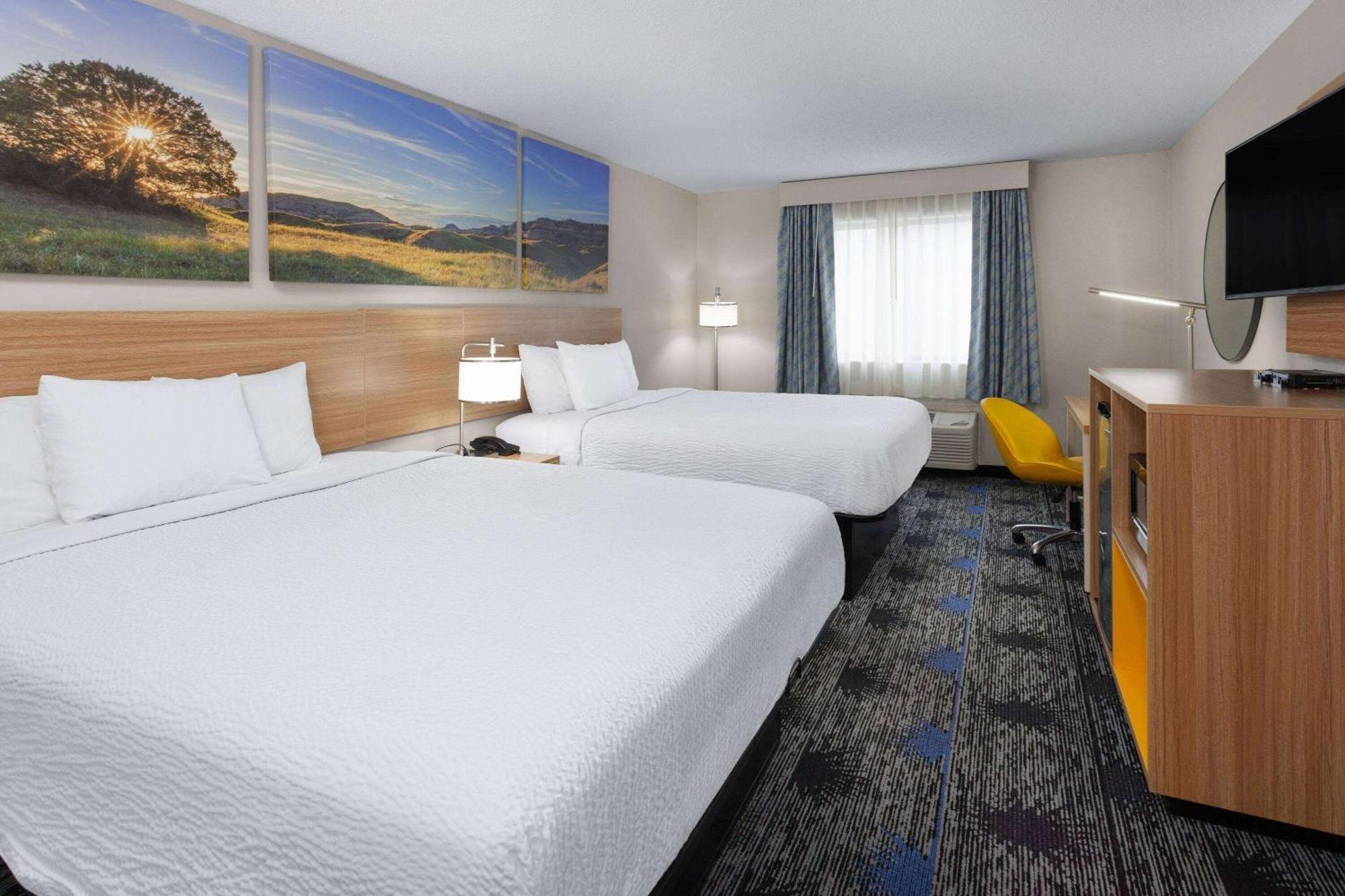 Days Inn By Wyndham Вустер Экстерьер фото