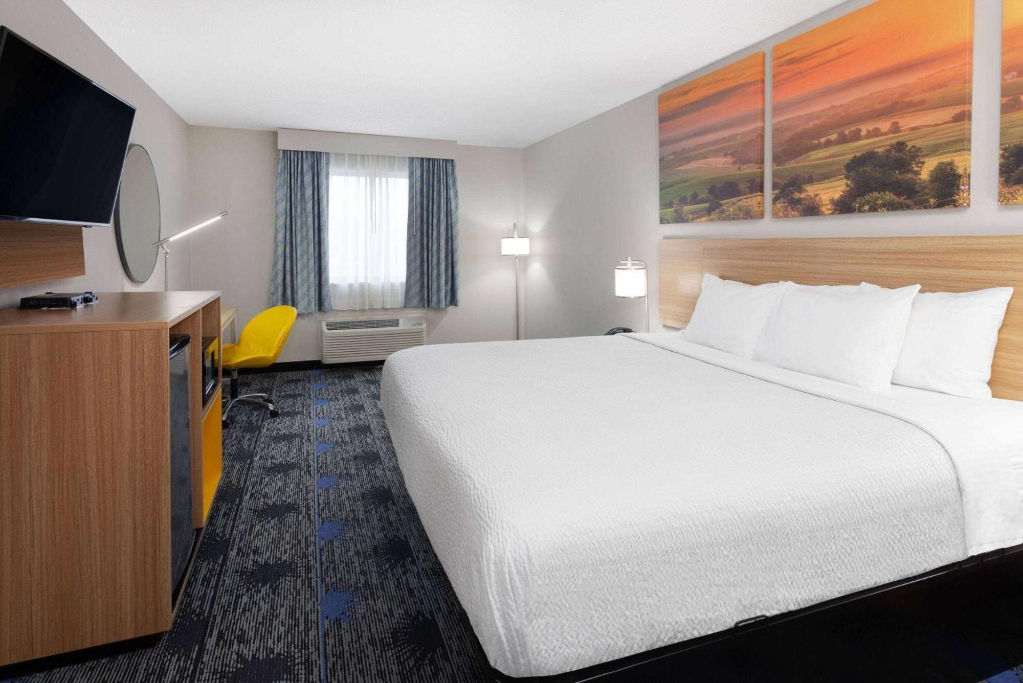 Days Inn By Wyndham Вустер Экстерьер фото