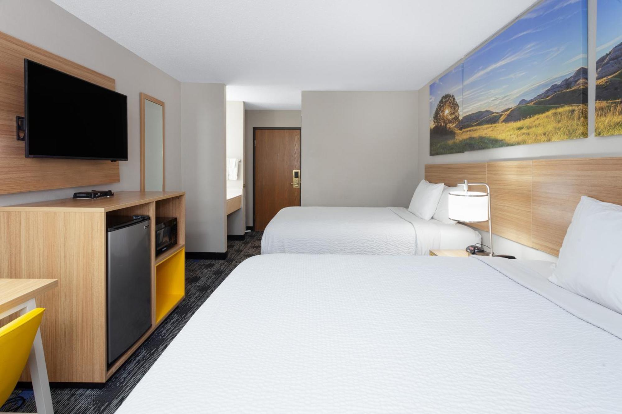 Days Inn By Wyndham Вустер Экстерьер фото